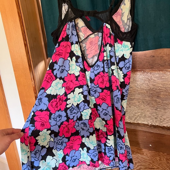 Betsy Johnson negligee - Picture 3 of 3